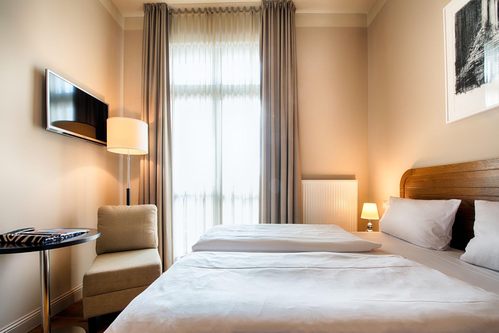 Mondrian Suites Berlin Am Checkpoint Charlie Extérieur photo